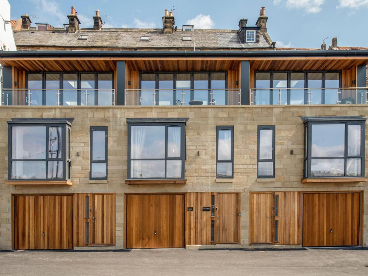 Harbour Sunset Villa Whitby Exterior photo